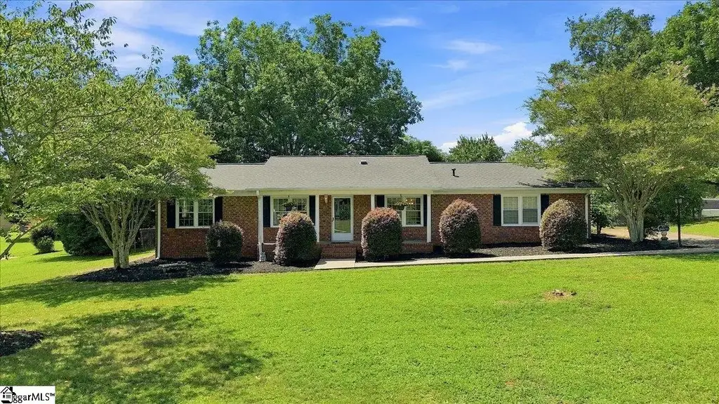 109 Griffin Circle, Liberty