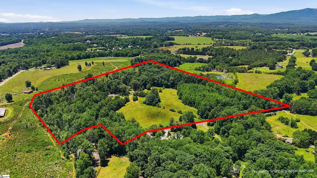 4453 Jug Factory Road, Greer