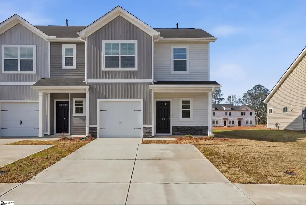 307 Lilac Loop, Greenwood