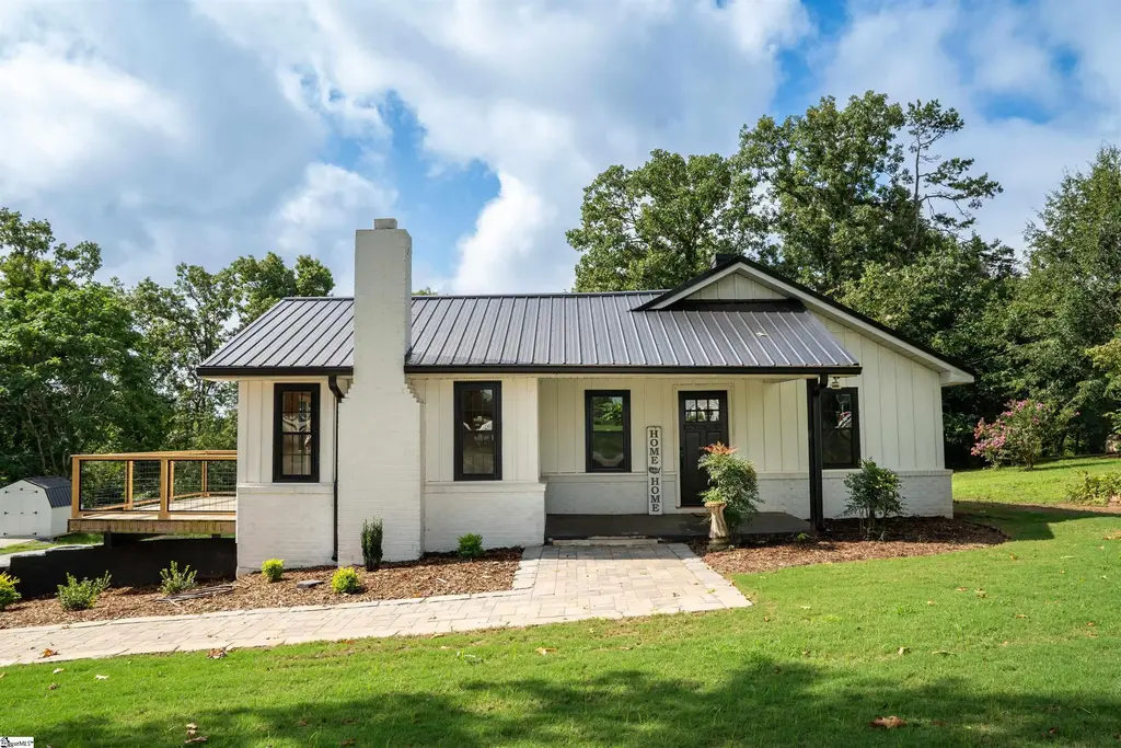 550 Landrum Mill Road, Landrum
