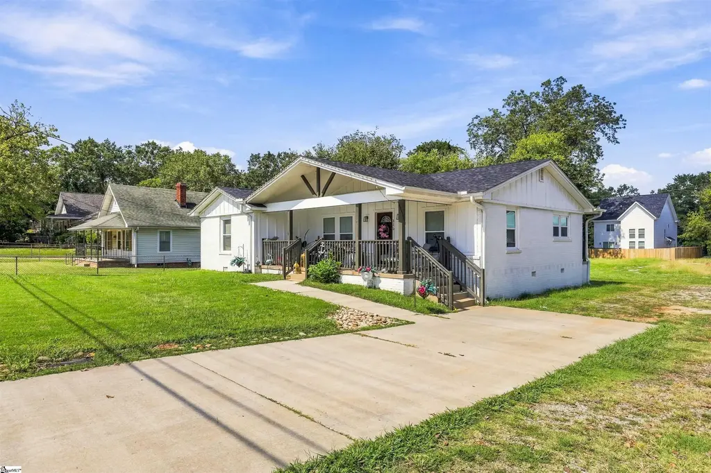 315 Arlington Road, Greer