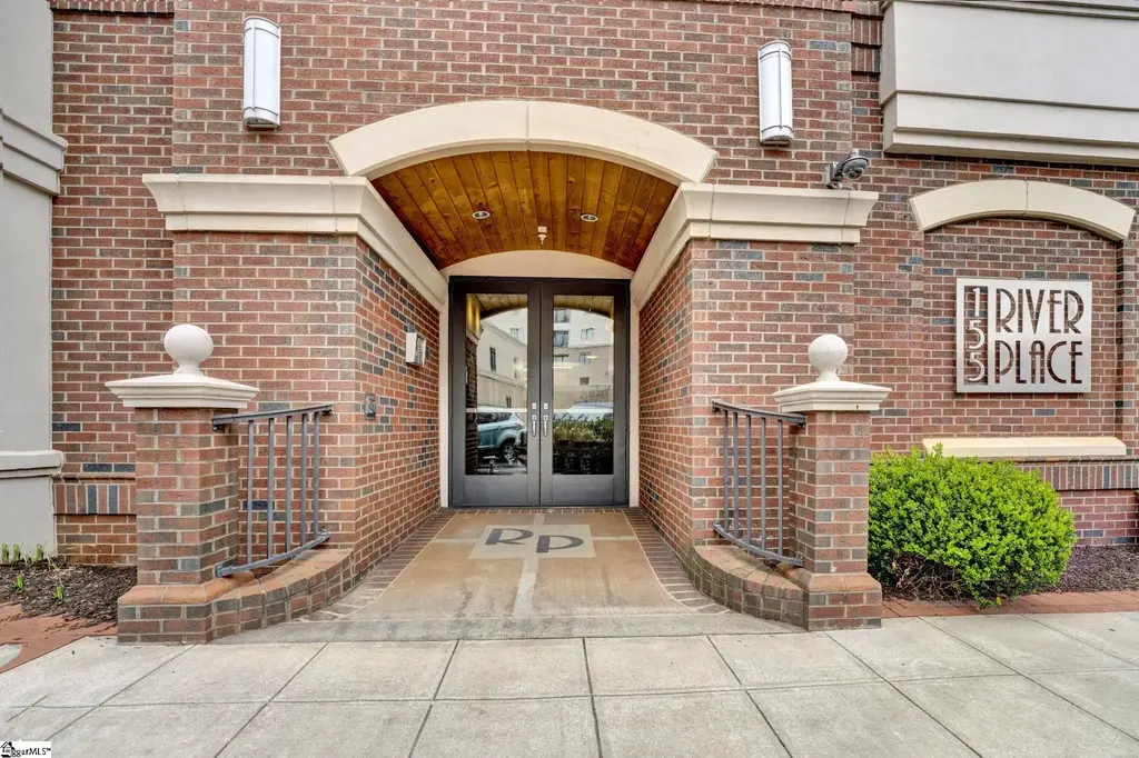 155 Riverplace Unit 407, Greenville