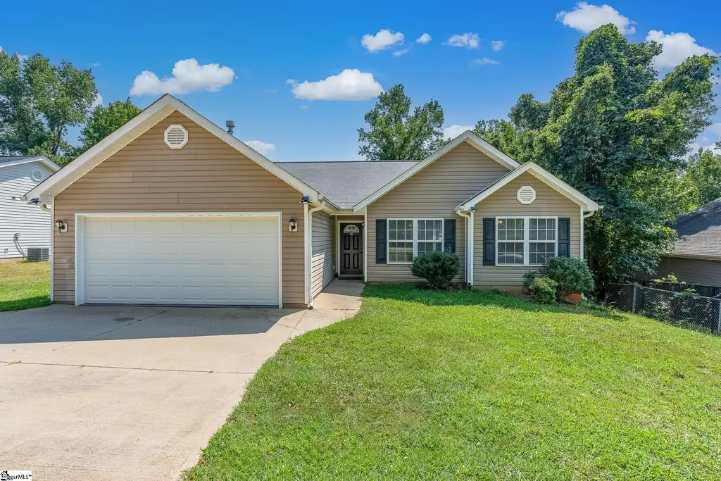 200 Mcconnell Road, Taylors