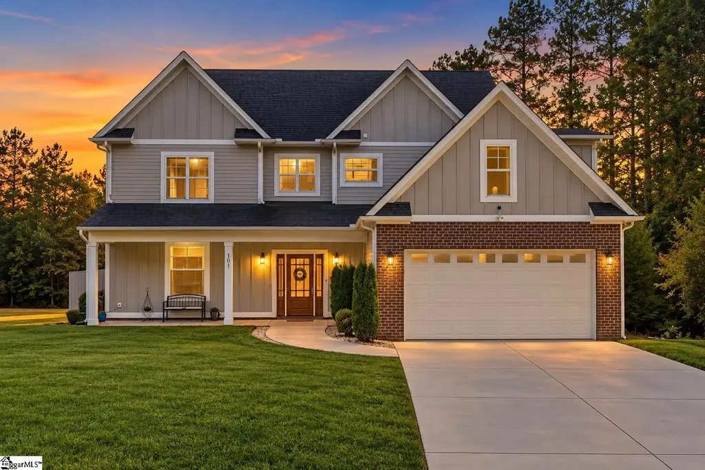 101 S Valley Lane, Greenville