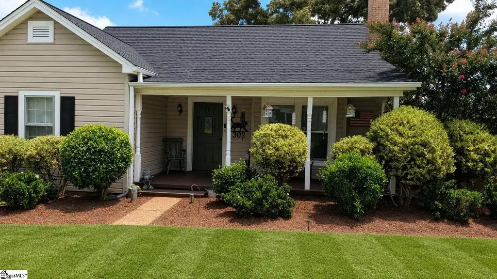 302 Caldwell Street, Campobello