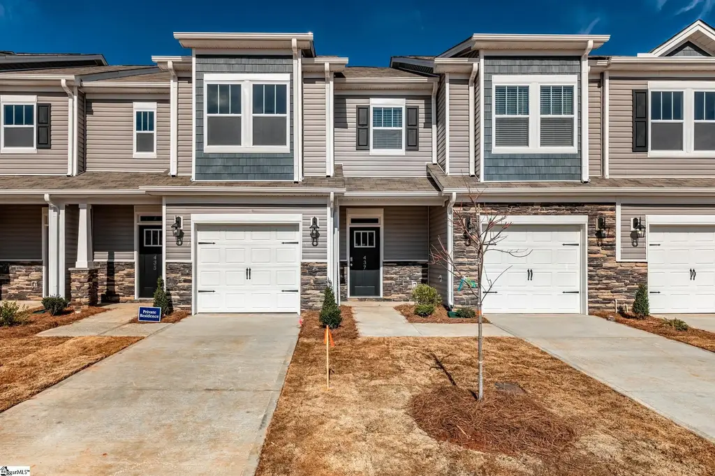 437 Yellow Fox Road, Greer
