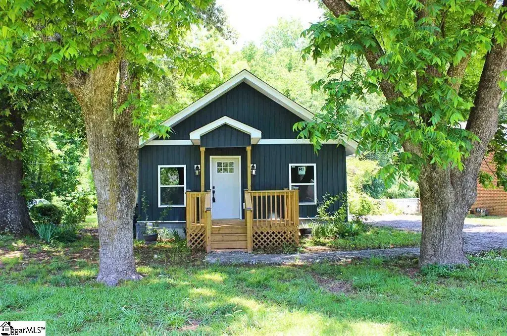 1208 W Main Street, Laurens