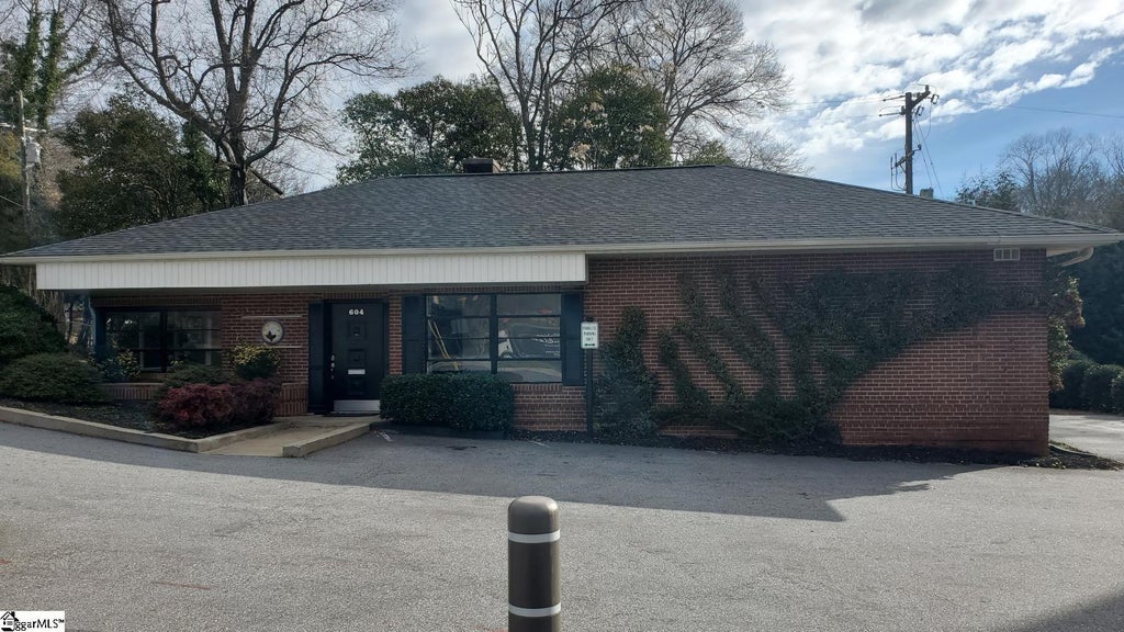 604 University Ridge, Greenville