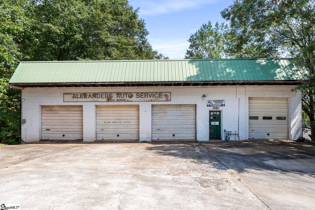 301 Washington Avenue, Easley