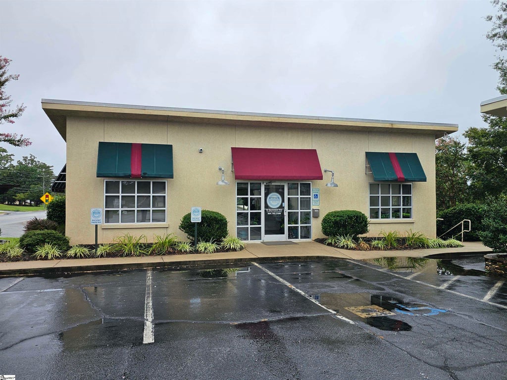 100 Edgewood Avenue, Landrum