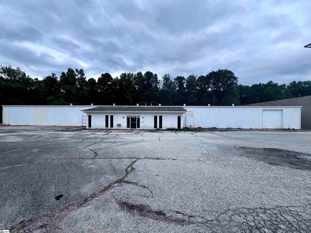 1732 Highway 72 Bypass, Greenwood