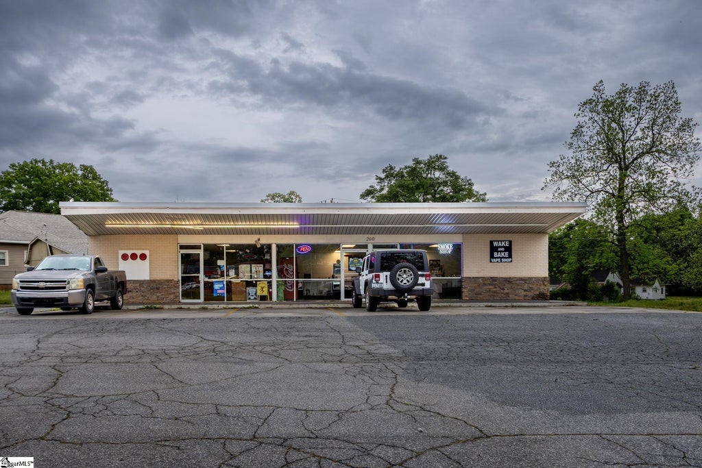 200 Willard Road, Clinton