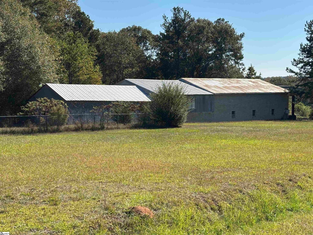 305 Burts Garage Road, Anderson