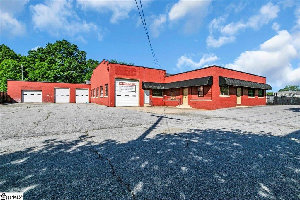 1 Pete Hollis Boulevard, Greenville