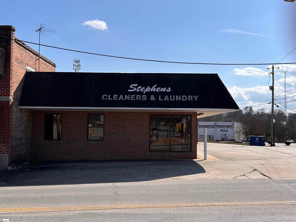 103 S Harper Street, Laurens