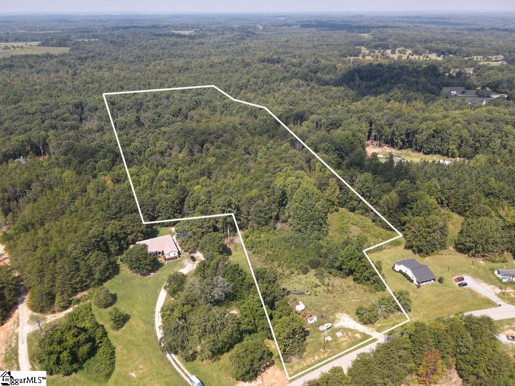 Glenn Springs Road, Pauline