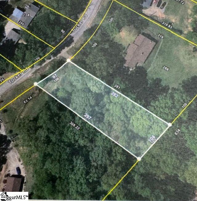 245 Tucker Road, Spartanburg