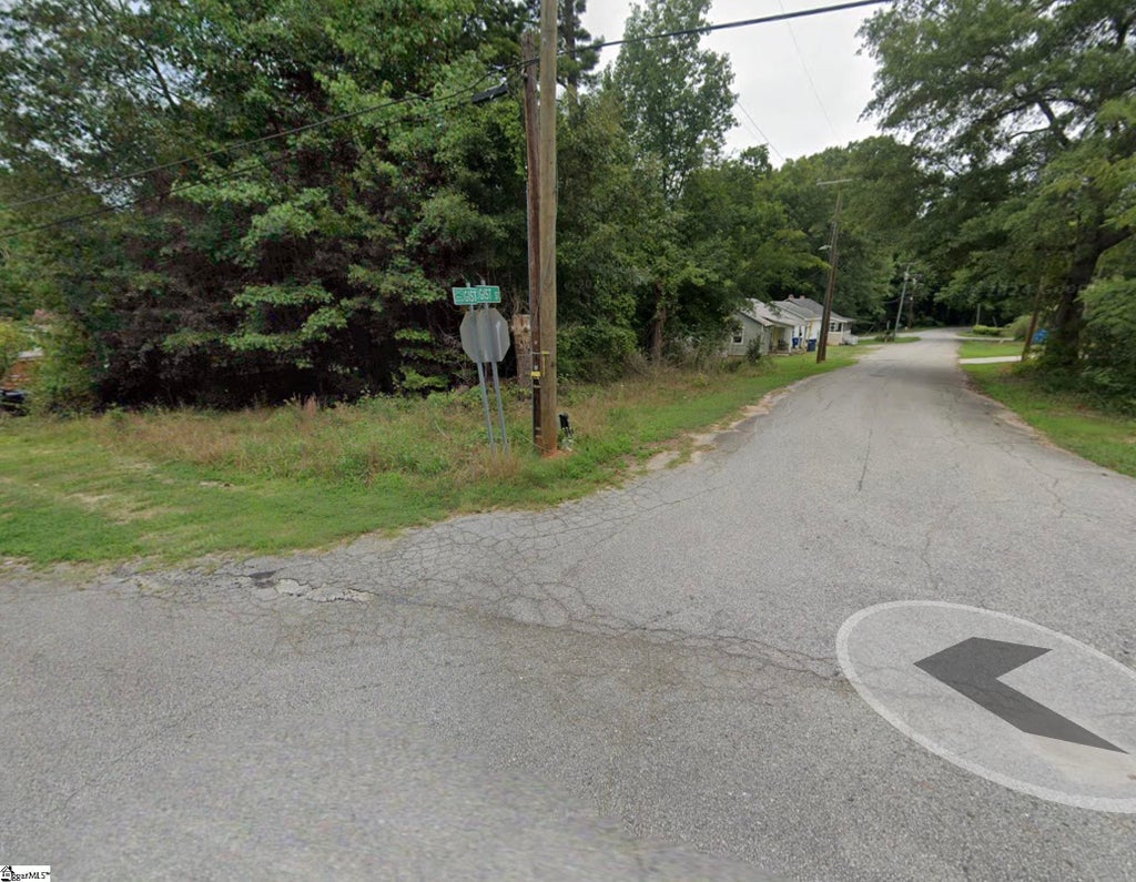 Gist Street Lot 51-a, Woodruff