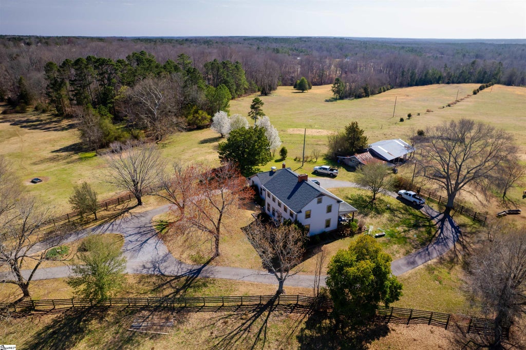 672 Boxwood Road, Laurens