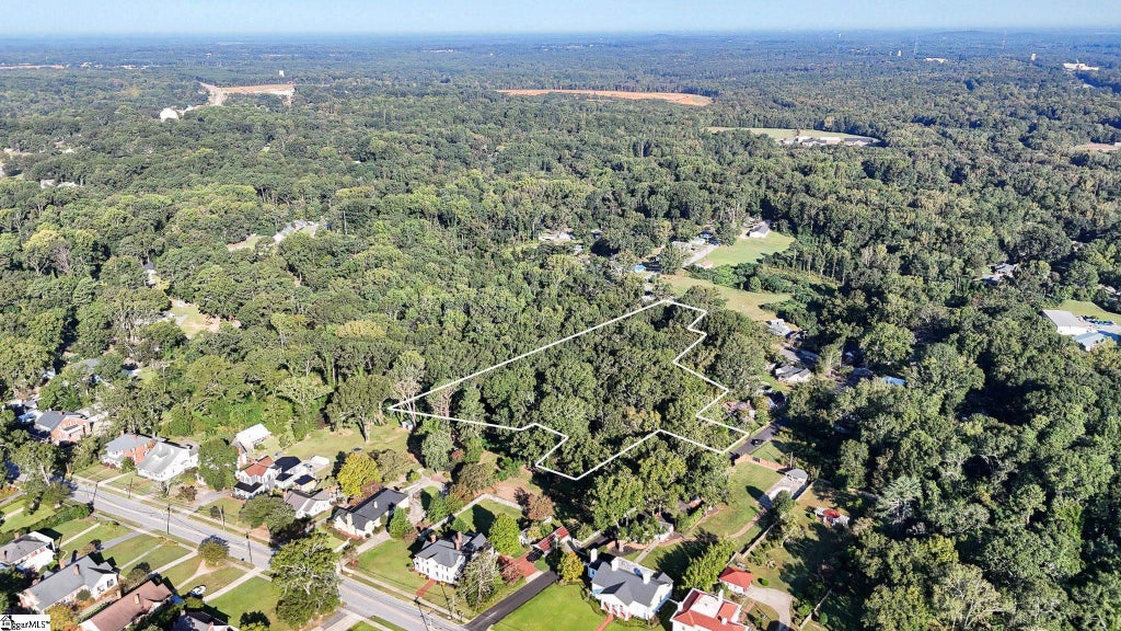 105 Downs Street, Laurens