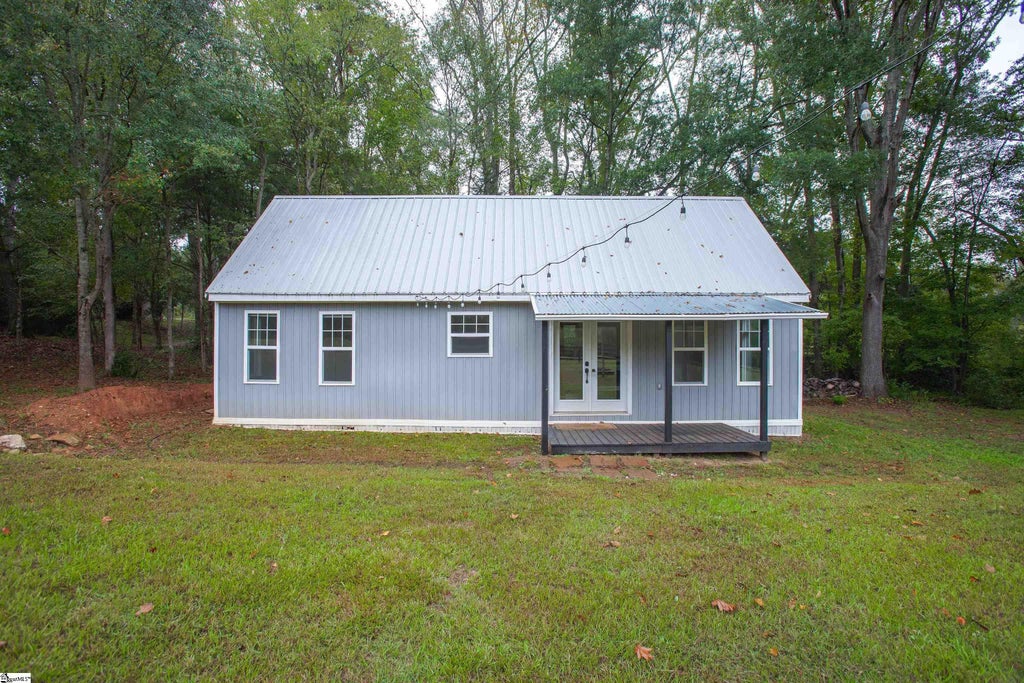 492 Edgewater Road, Woodruff