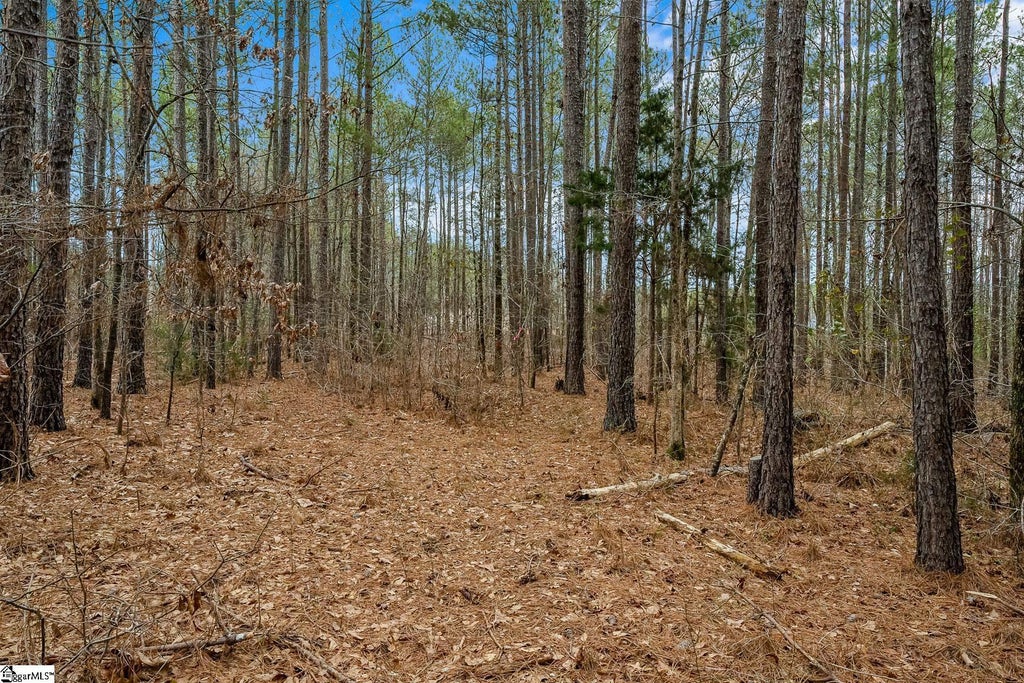 00 Varennes Church Road, Iva