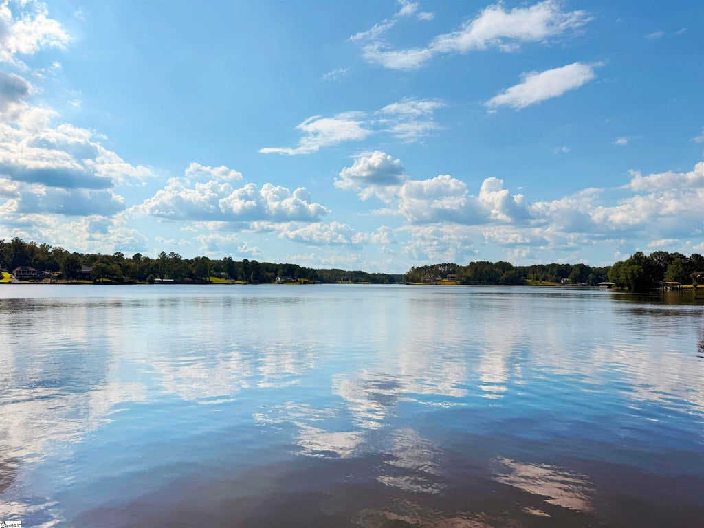 Watersedge Drive, Cross Hill