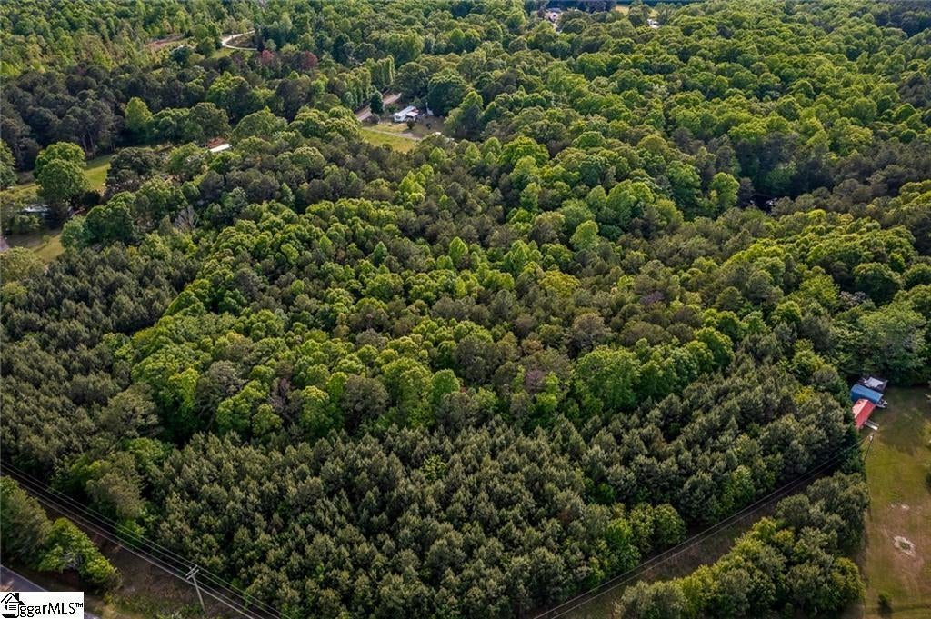 000 Six Mile Highway, Six Mile