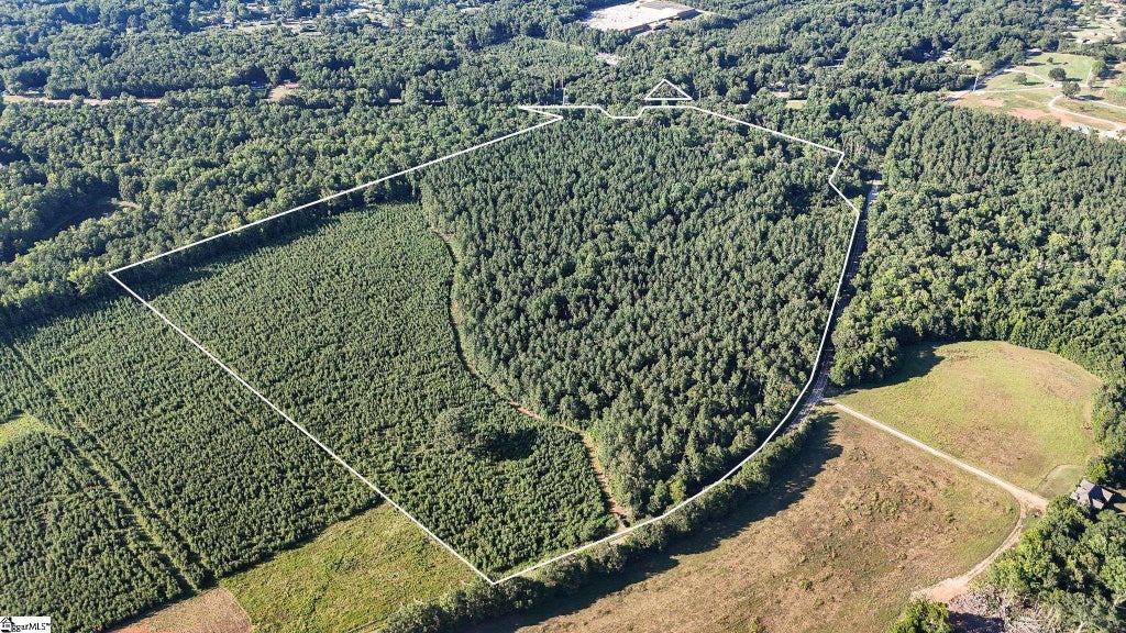 00 Young Road, Clinton