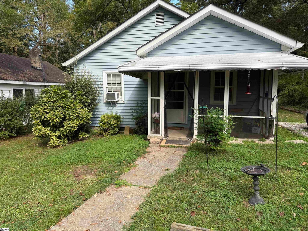 120 Russell Street, Laurens