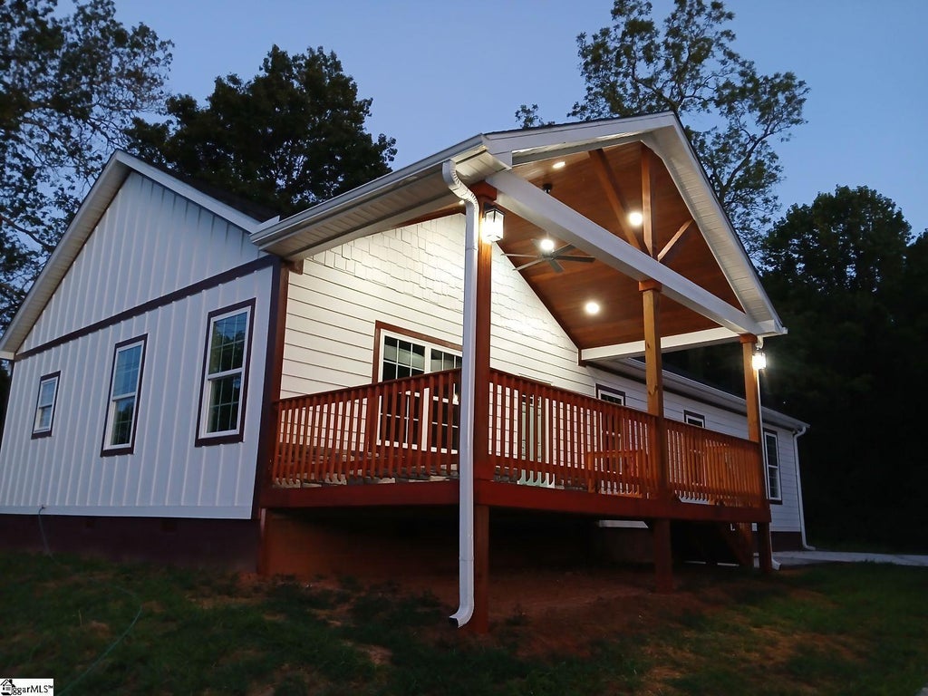 816 E Carolina Avenue, Clinton