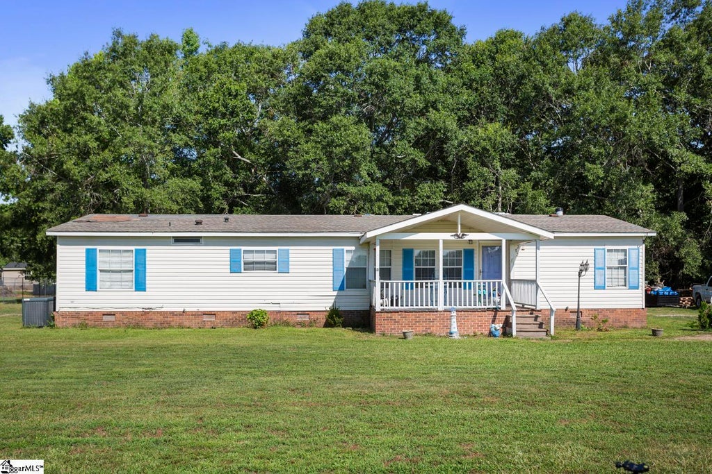 202 Pete Armstrong Road, Honea Path