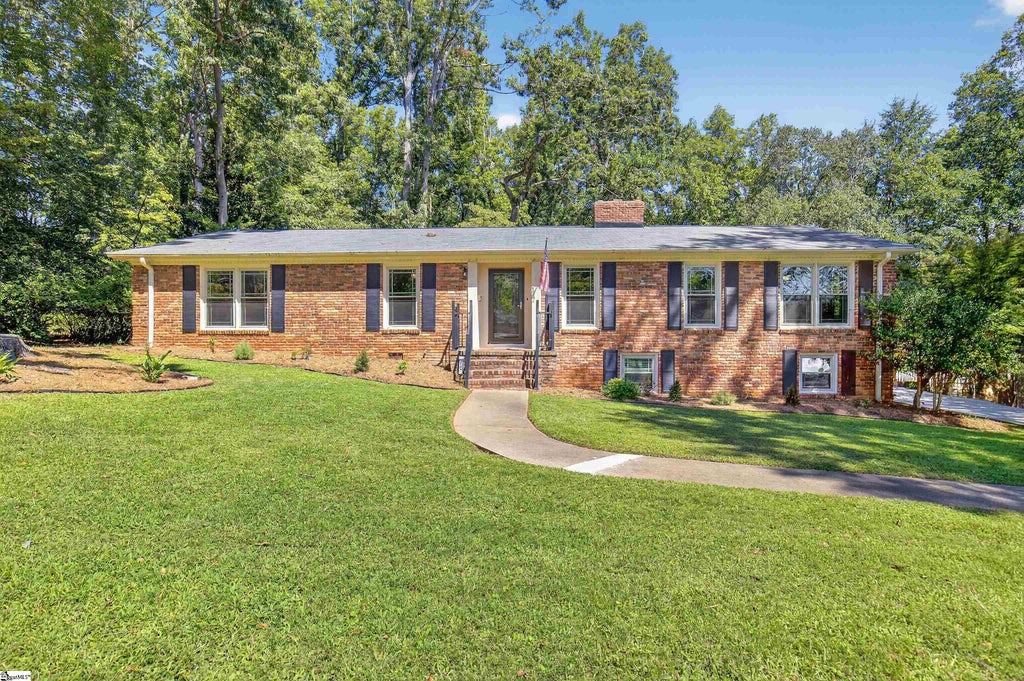 147 Hillbrook Drive, Spartanburg