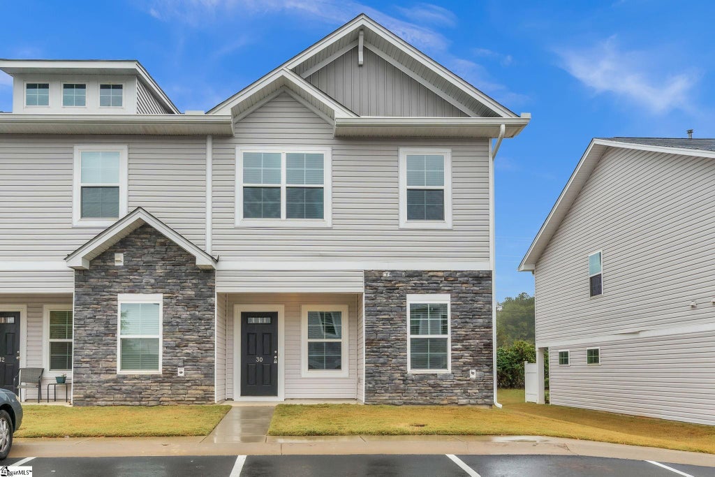 30 English Court, Simpsonville