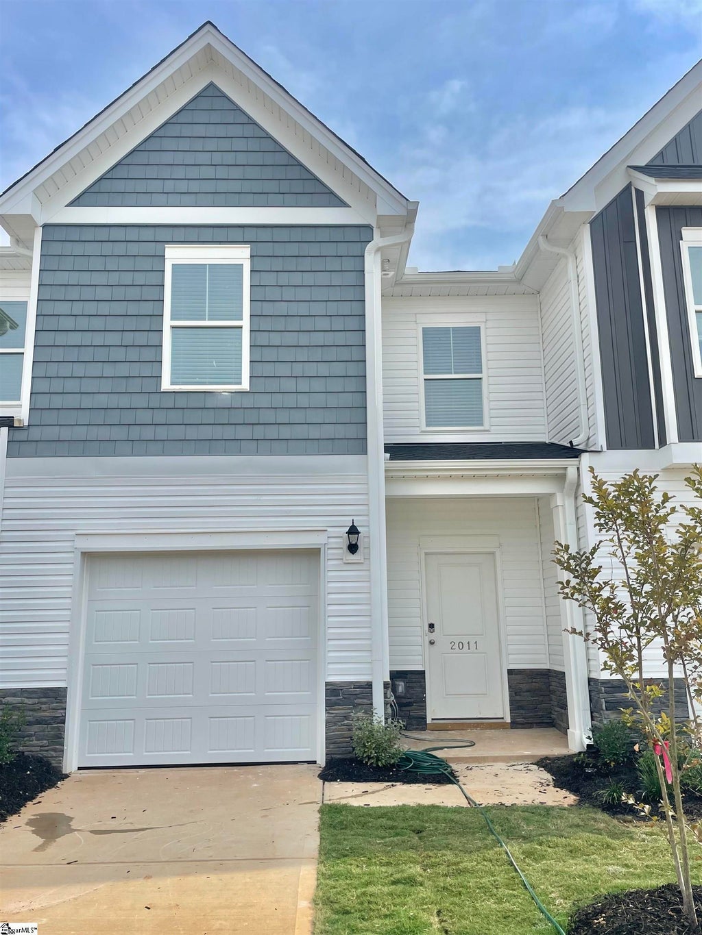 2011 Hillman Way, Roebuck