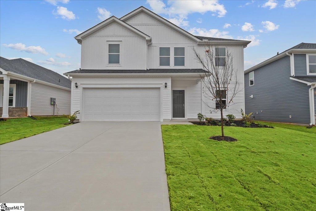 215 Tantalus Street, Gray Court