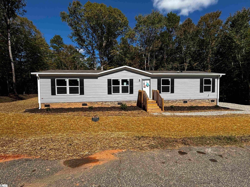 217 Tanglewood Way, Gray Court