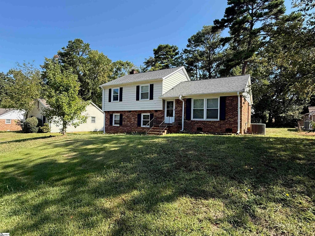 212 Seven Oaks Lane, Spartanburg