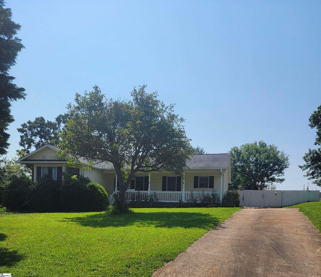 107 Robert Daniel Place, Lyman