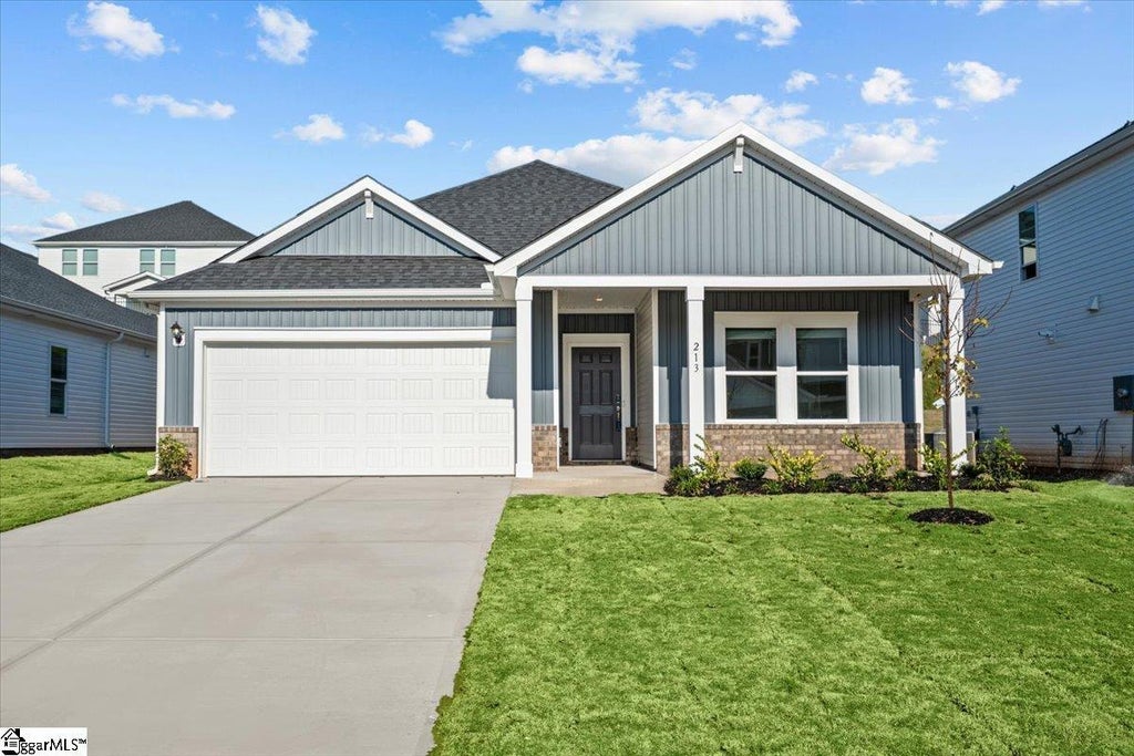 213 Tantalus Street, Gray Court