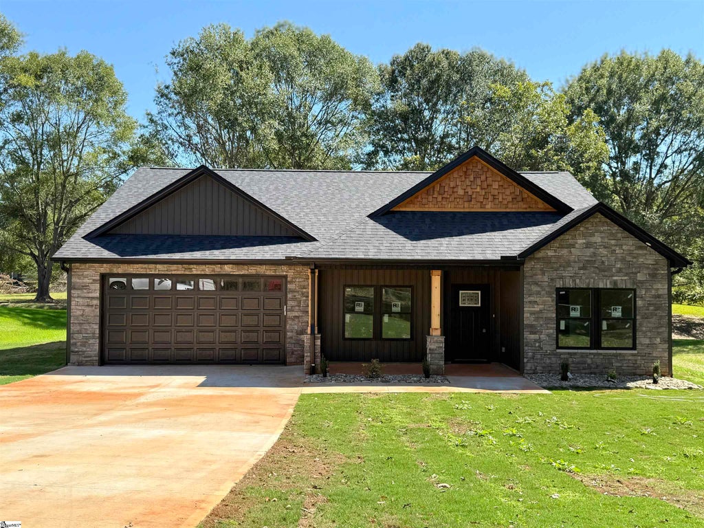 119 Bell Avenue, Inman