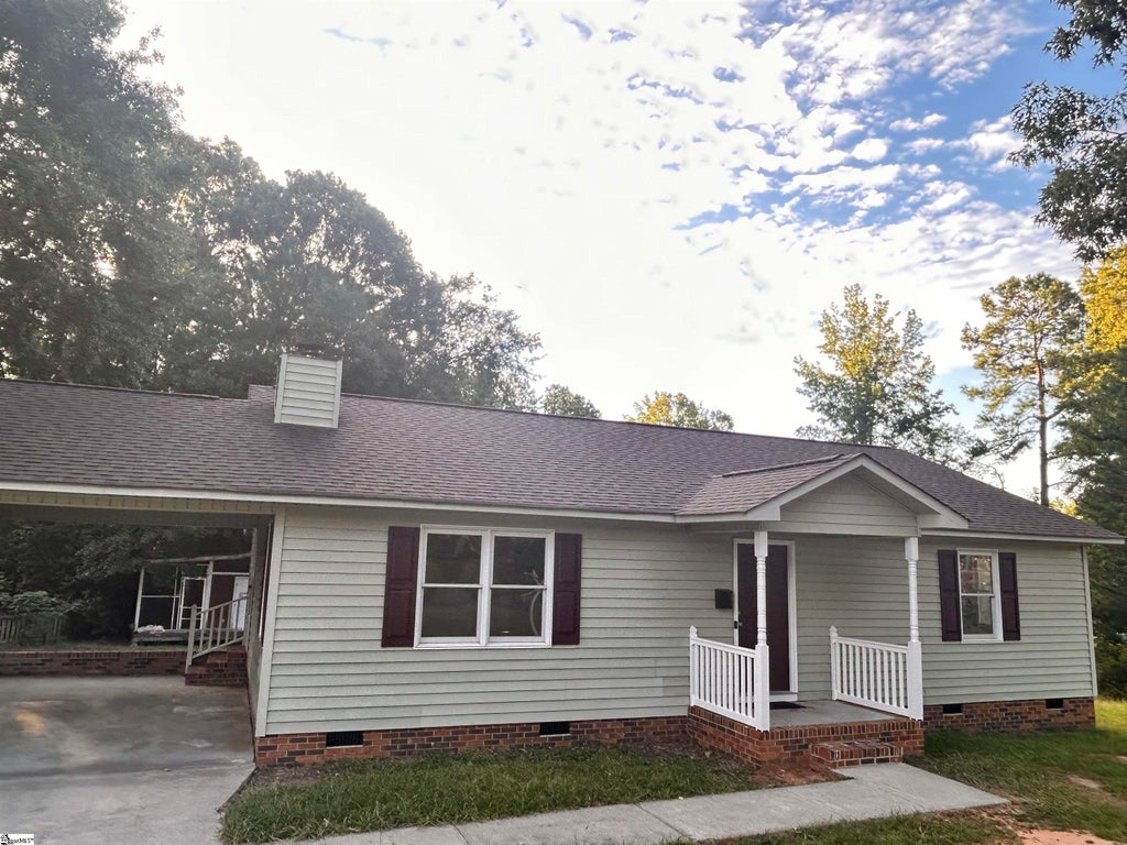 115 Pine Road, Laurens