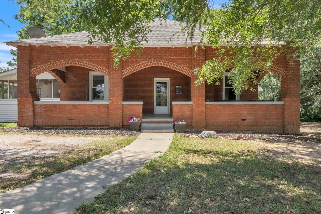 566 S Harper Street Extension, Laurens