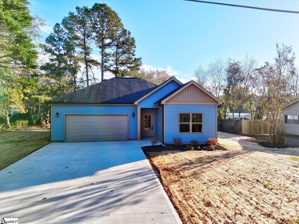 232 Evelyn Drive, Greenville