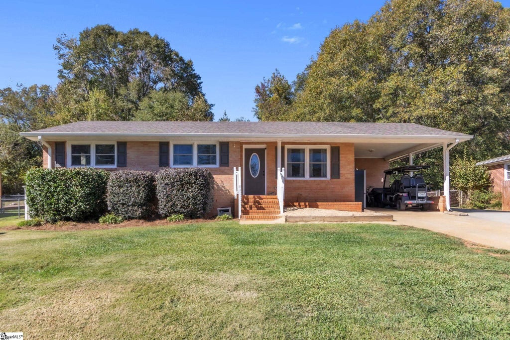 8 Melody Lane, Greenville