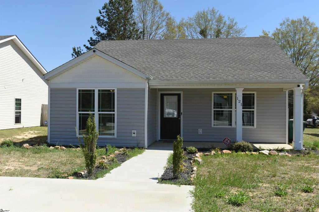 121 Colleton Lane, Clinton