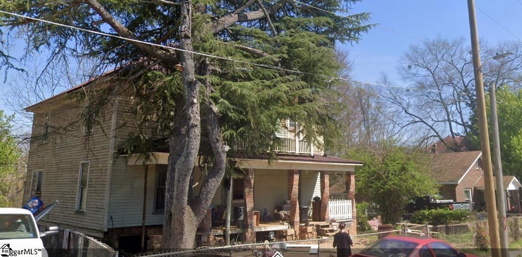 107 Acadmey Street, Jonesville