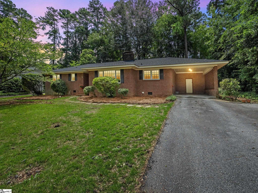 109 Pinetree Circle, Spartanburg