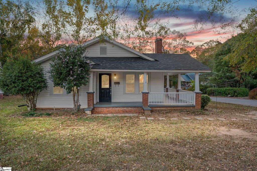 627 Church Street, Laurens