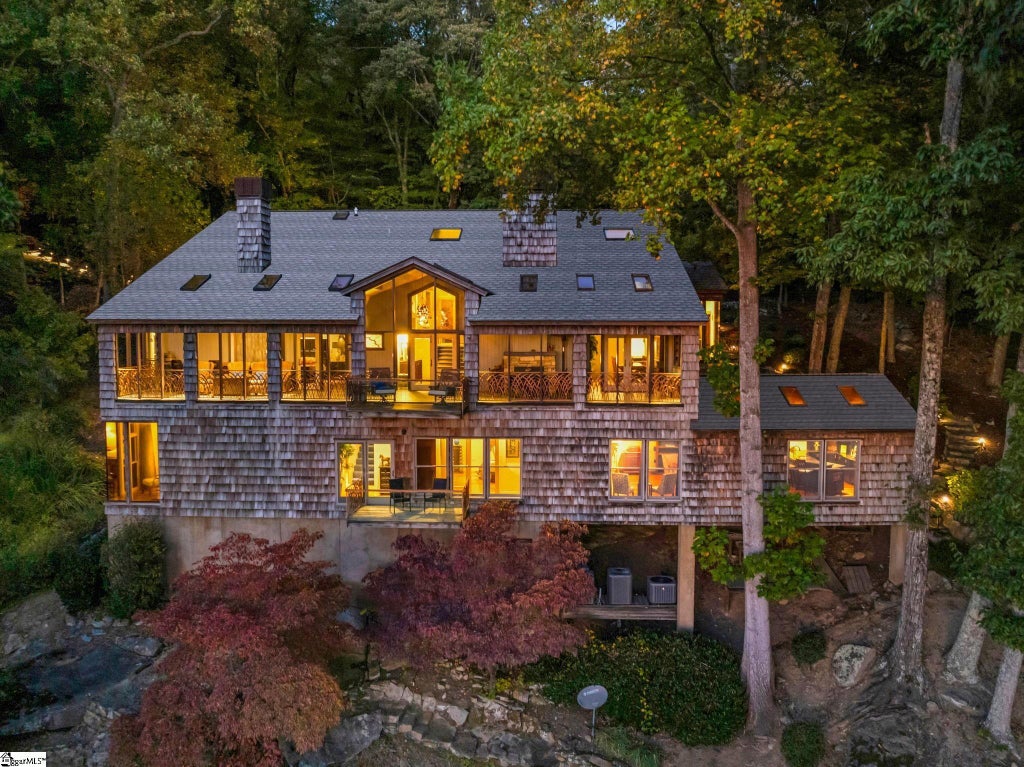 19 Moonshine Falls Trail, Landrum